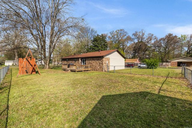 55 Oak Meadows Drive, Cabot, AR 72023