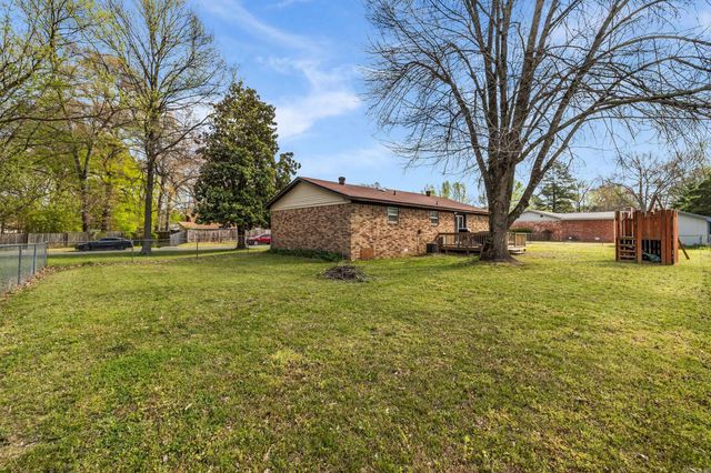 55 Oak Meadows Drive, Cabot, AR 72023