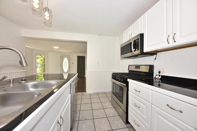 918 Cedar STREET, West Bend, WI 53095