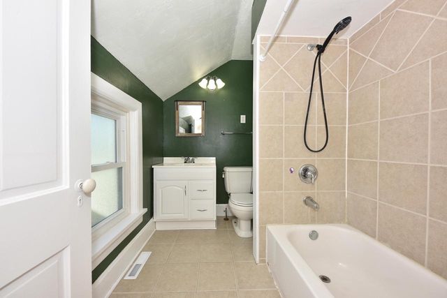 918 Cedar STREET, West Bend, WI 53095