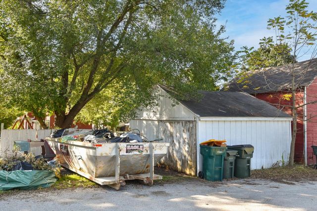 918 Cedar STREET, West Bend, WI 53095