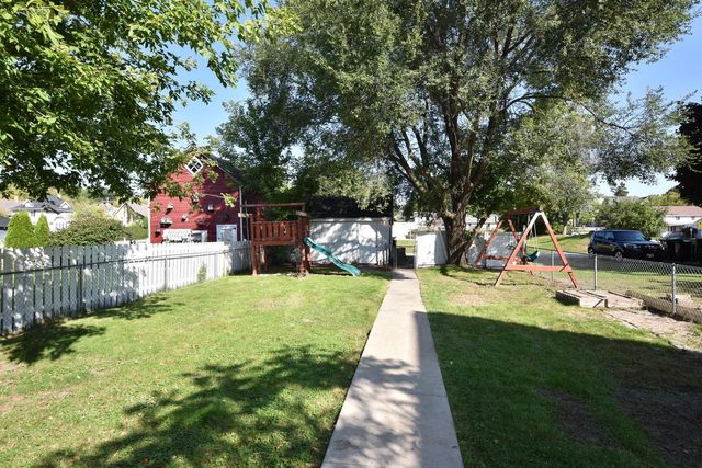 918 Cedar STREET, West Bend, WI 53095