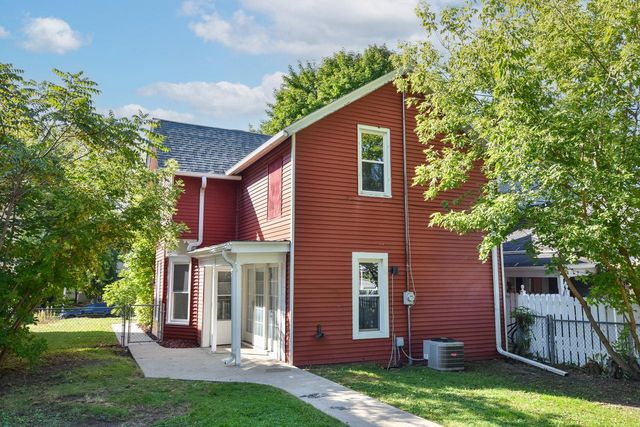 918 Cedar STREET, West Bend, WI 53095