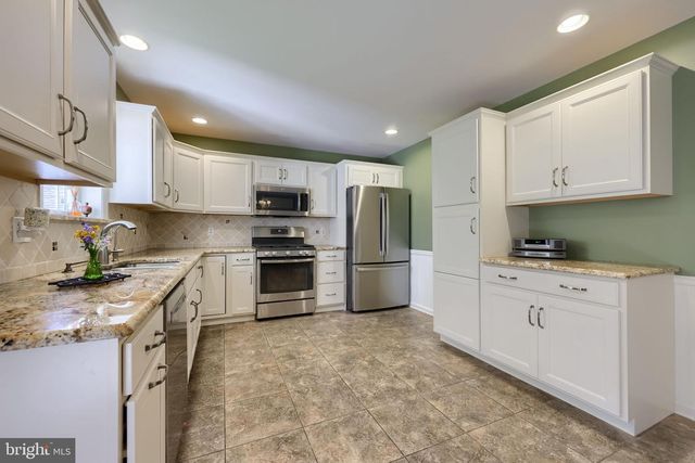 105 PLUMERIA PL, Lancaster, PA 17602