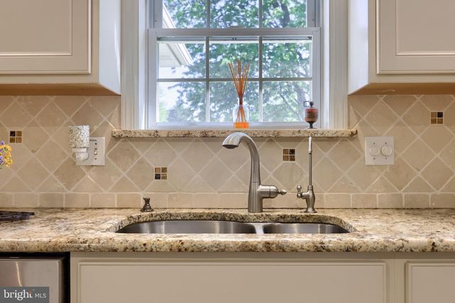105 PLUMERIA PL, Lancaster, PA 17602