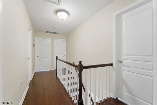 6 King Arthurs Ct, Edison Twp., NJ 08820