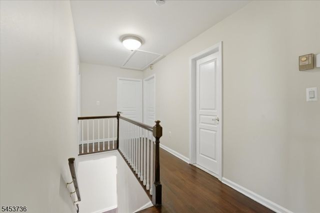 6 King Arthurs Ct, Edison Twp., NJ 08820