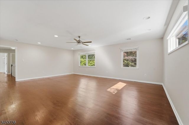 6 King Arthurs Ct, Edison Twp., NJ 08820