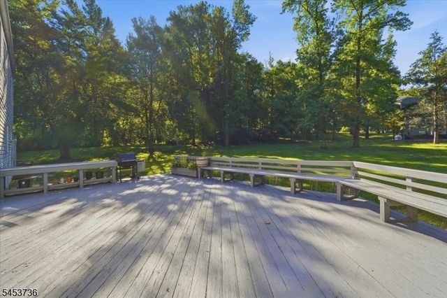 6 King Arthurs Ct, Edison Twp., NJ 08820