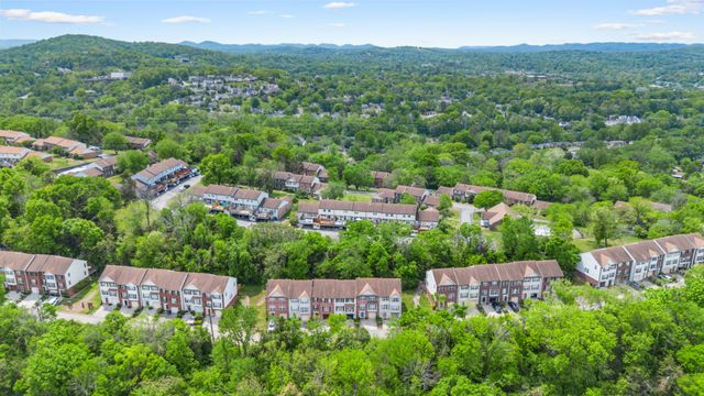 480 Huntington Ridge Dr, Nashville, TN 37211