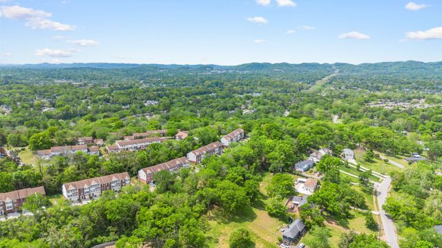 480 Huntington Ridge Dr, Nashville, TN 37211