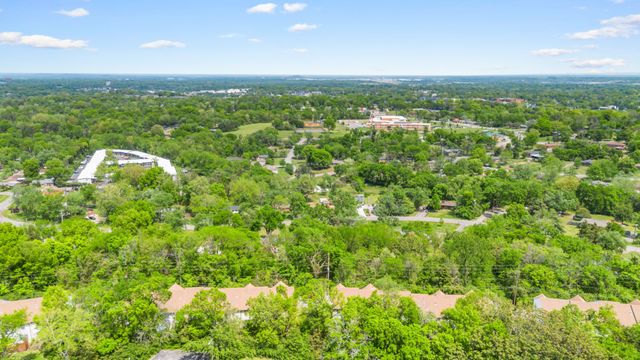 480 Huntington Ridge Dr, Nashville, TN 37211