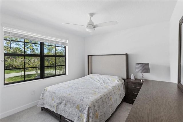 6018 Henderson Way, West Palm Beach, FL 33415