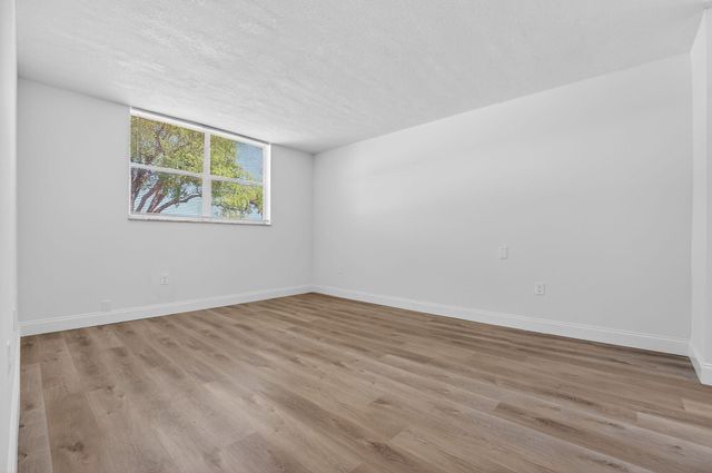 9081 Lime Bay Boulevard, Tamarac, FL 33321