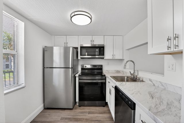 9081 Lime Bay Boulevard, Tamarac, FL 33321