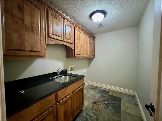 1450 Whippoorwill Lane, Bentonville, AR 72713
