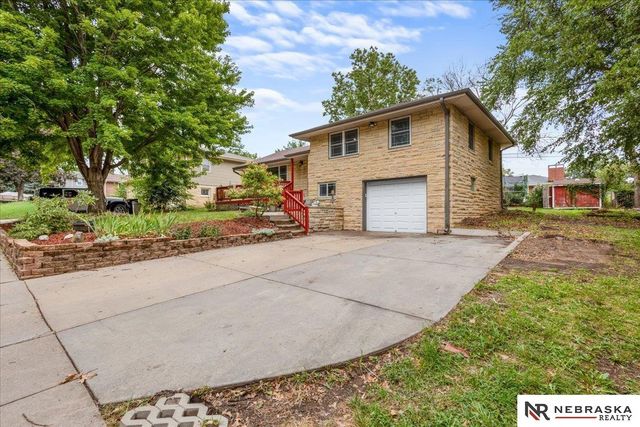 2531 Woods Boulevard, Lincoln, NE 68502