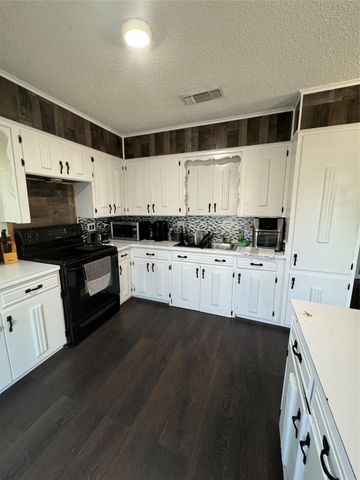 715 W Monterey Street, Denison, TX 75020