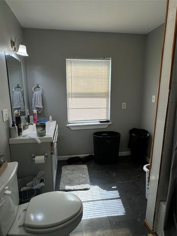 715 W Monterey Street, Denison, TX 75020