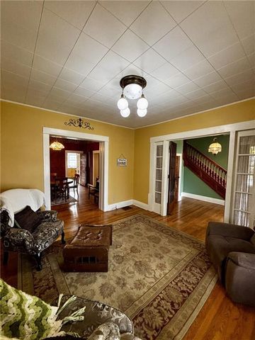 1123 W Main Street, Chanute, KS 66720