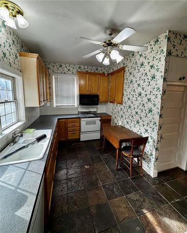 1123 W Main Street, Chanute, KS 66720