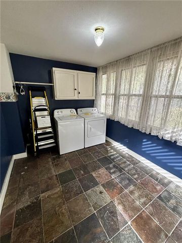 1123 W Main Street, Chanute, KS 66720