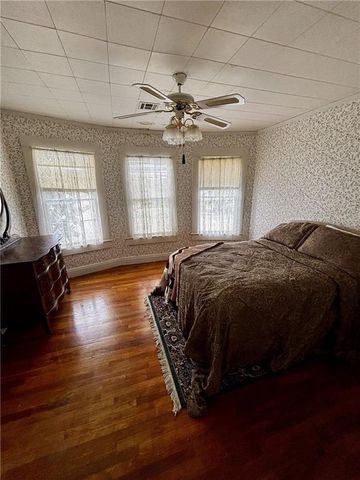 1123 W Main Street, Chanute, KS 66720