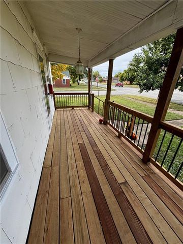 1123 W Main Street, Chanute, KS 66720