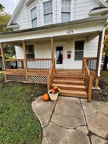 1123 W Main Street, Chanute, KS 66720
