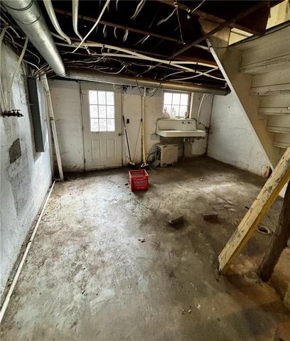 1123 W Main Street, Chanute, KS 66720