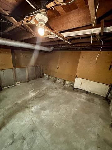 1123 W Main Street, Chanute, KS 66720