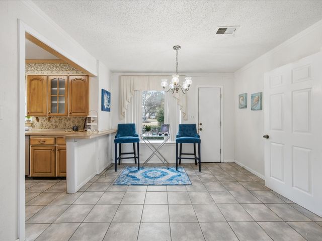 5 Chelsea Drive, Edgecliff Village, TX 76134