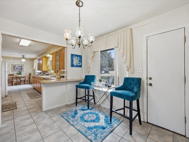 5 Chelsea Drive, Edgecliff Village, TX 76134