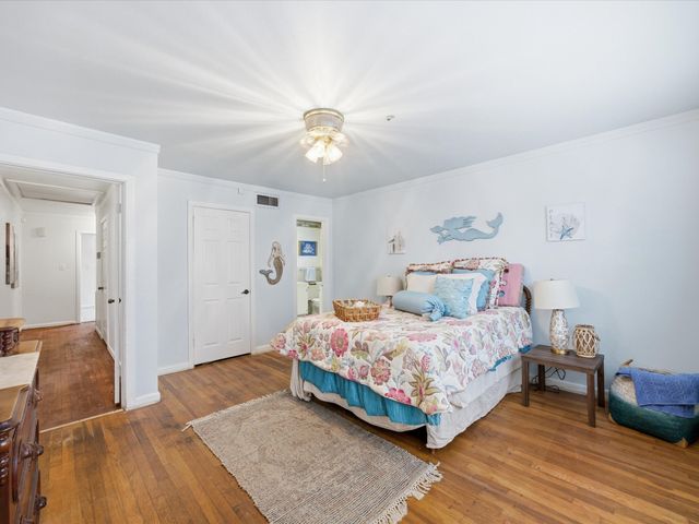 5 Chelsea Drive, Edgecliff Village, TX 76134