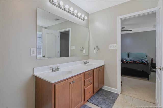 158 Chamberlin Road, Raeford, NC 28376