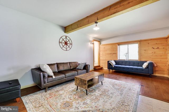 143 CATHLEEN DR, East Stroudsburg, PA 18302