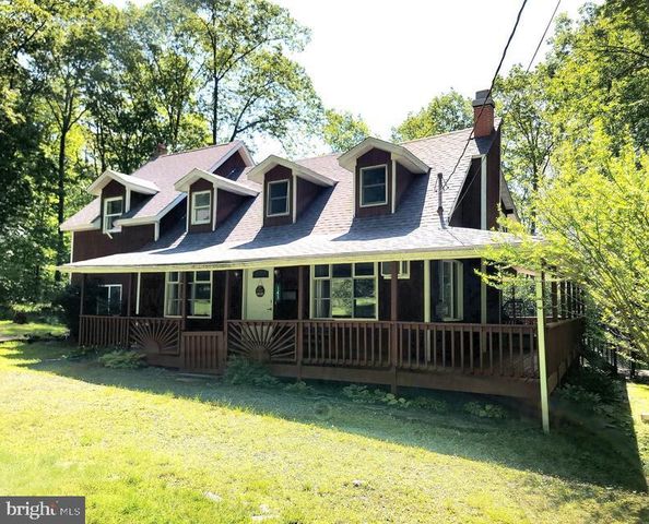 143 CATHLEEN DR, East Stroudsburg, PA 18302