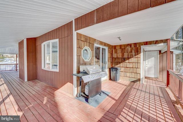 143 CATHLEEN DR, East Stroudsburg, PA 18302