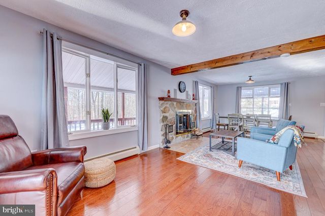 143 CATHLEEN DR, East Stroudsburg, PA 18302