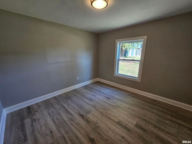 309 W 11TH Street, Metropolis, IL 62960