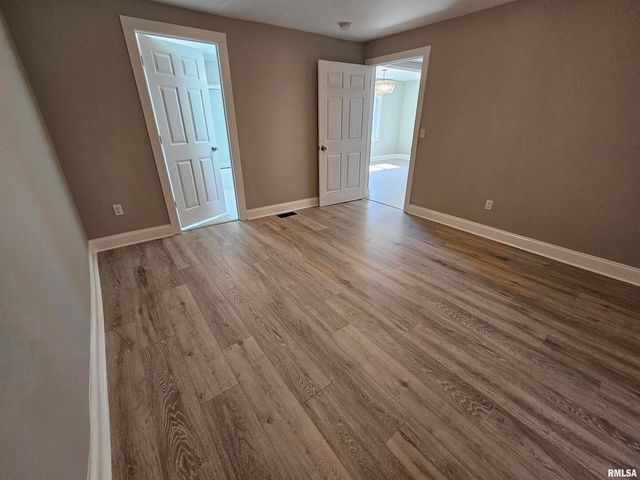 309 W 11TH Street, Metropolis, IL 62960