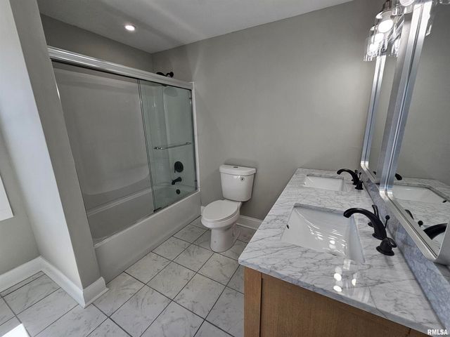 309 W 11TH Street, Metropolis, IL 62960