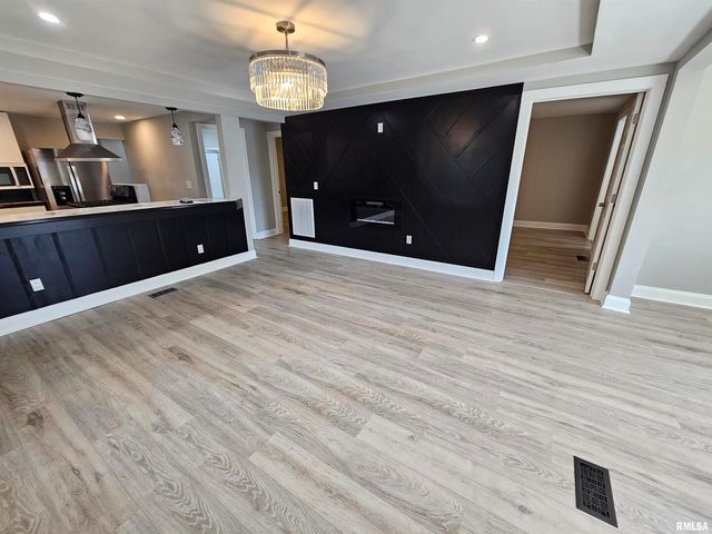 309 W 11TH Street, Metropolis, IL 62960