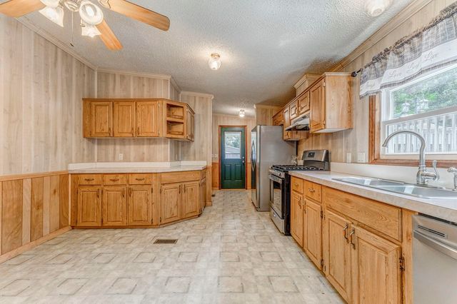 77 Applewood Lane, Chatsworth, GA 30705