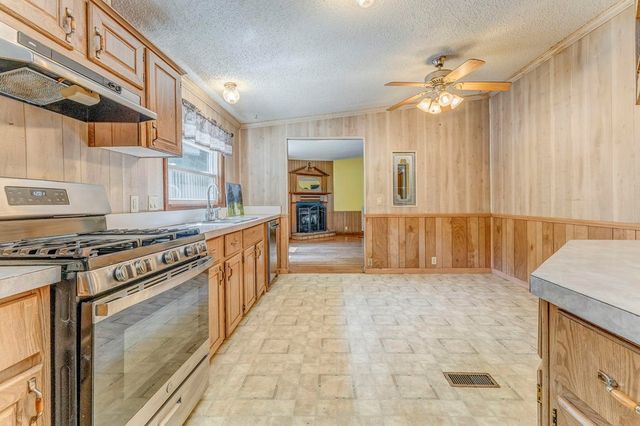 77 Applewood Lane, Chatsworth, GA 30705