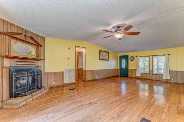 77 Applewood Lane, Chatsworth, GA 30705