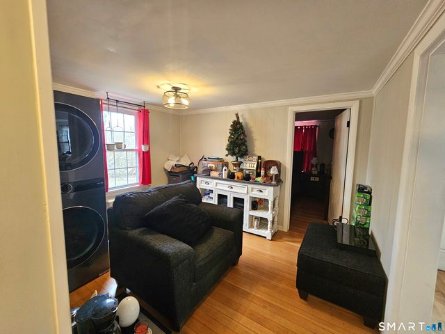 895 Vauxhall St Extension, Waterford, CT 06385