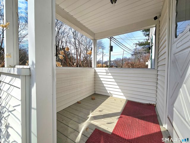 895 Vauxhall St Extension, Waterford, CT 06385