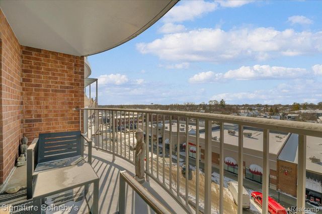 411 S Old Woodward Avenue 608, Birmingham, MI 48009