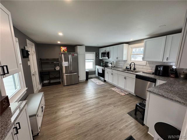 7124 Ridge Road, Newfane, NY 14094